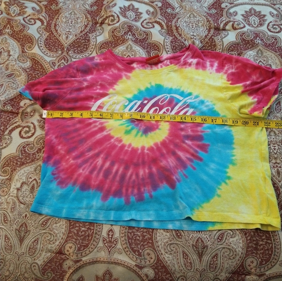 Size L Coca-Cola tie-dye short sleeve crop top - Picture 7 of 12